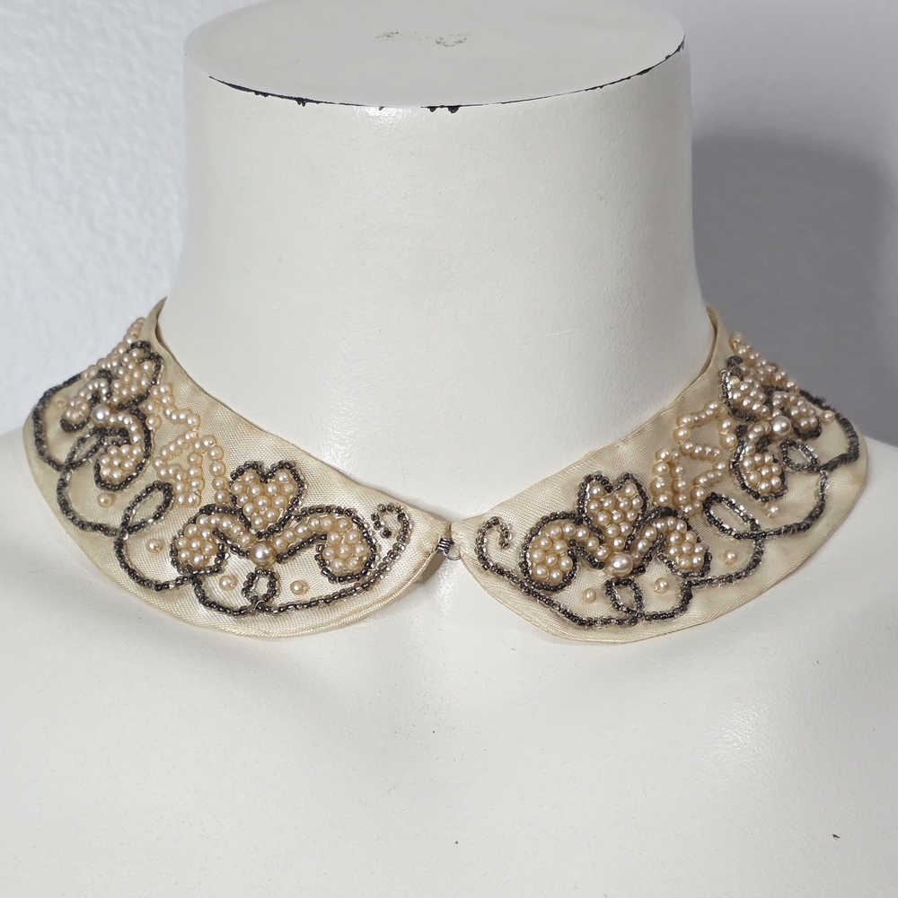 Vintage 1959s Pearl Embellished Satin Collar Necklace